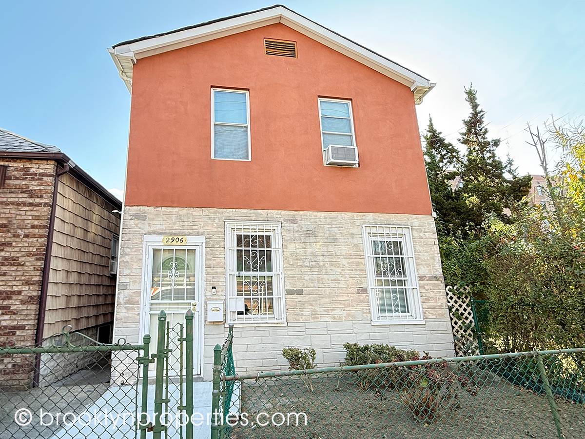 2906 Voorhies Avenue — photo