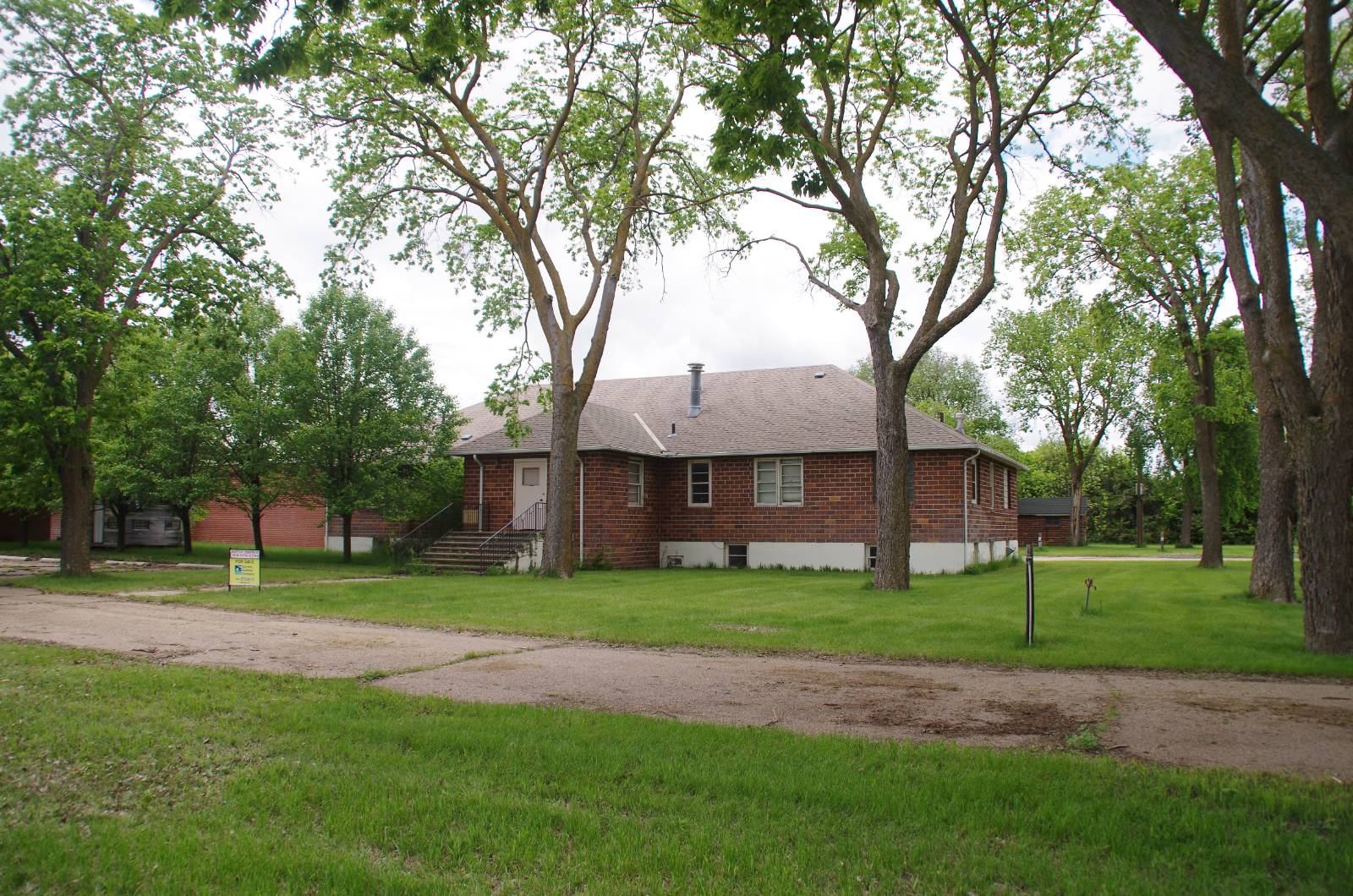 1201 W Main St — photo