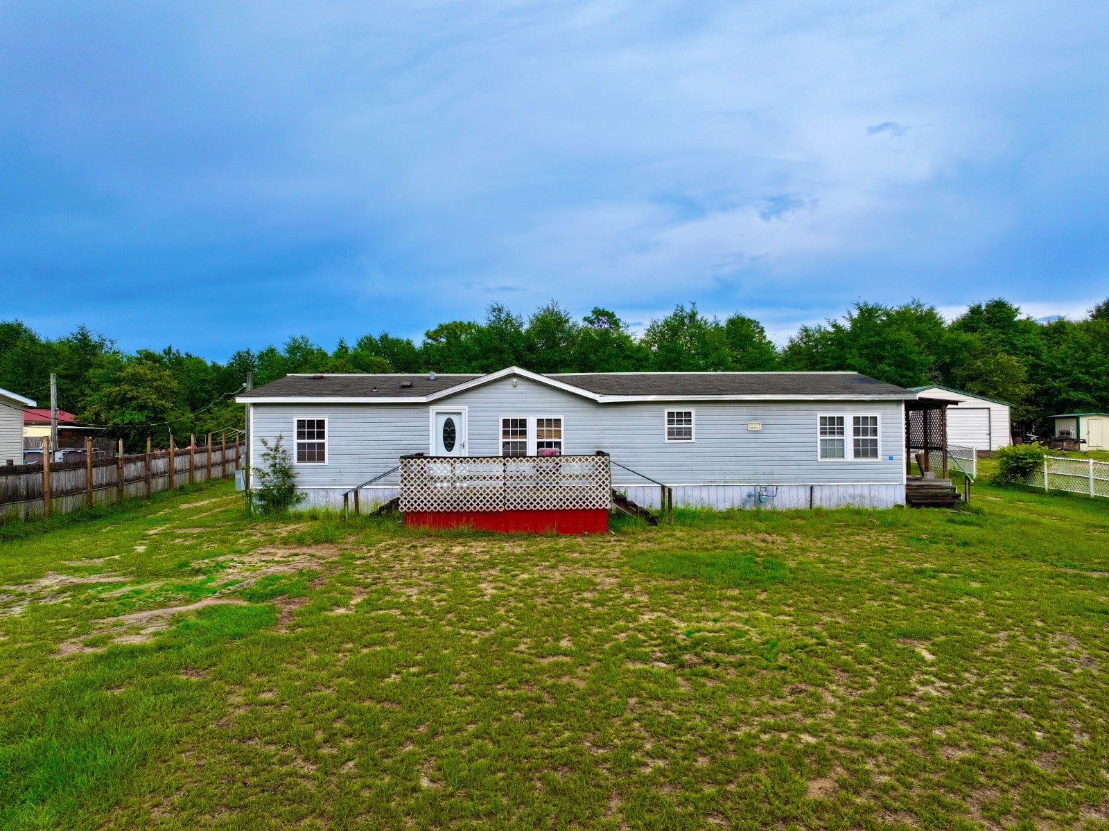 600 Sand Island Drive — photo