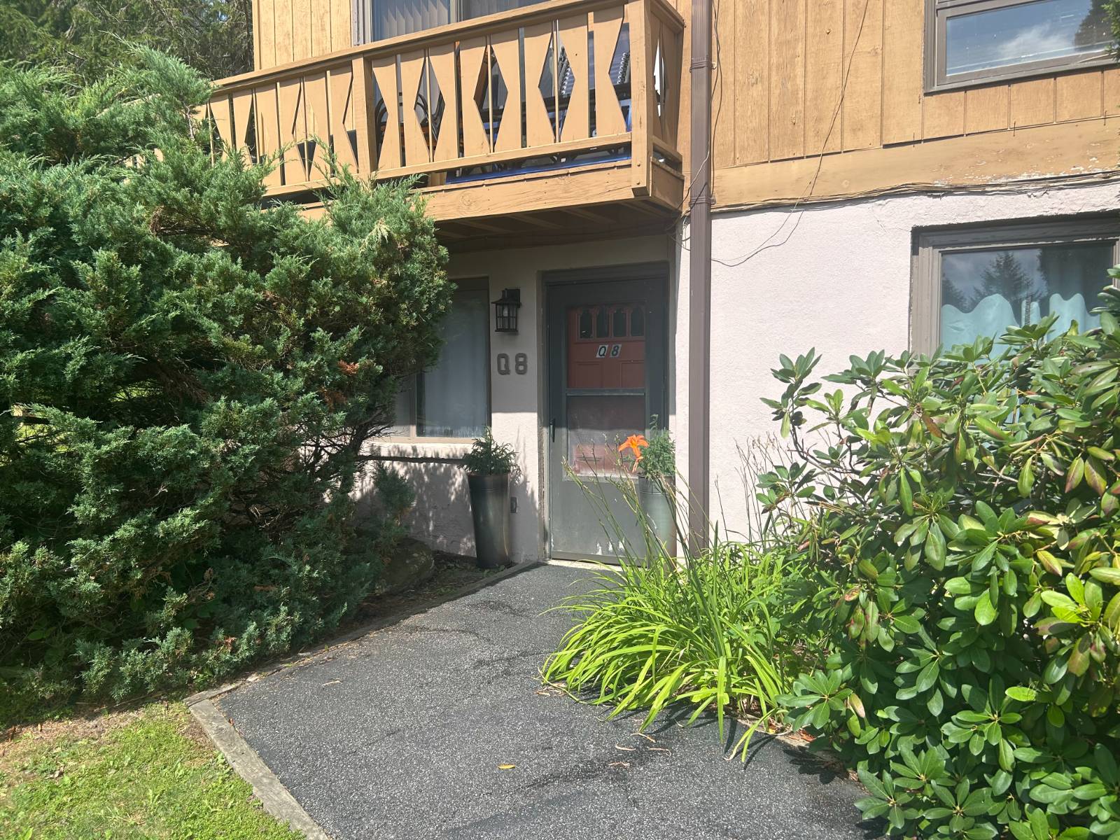 142 Hunter Drive Q8 — photo