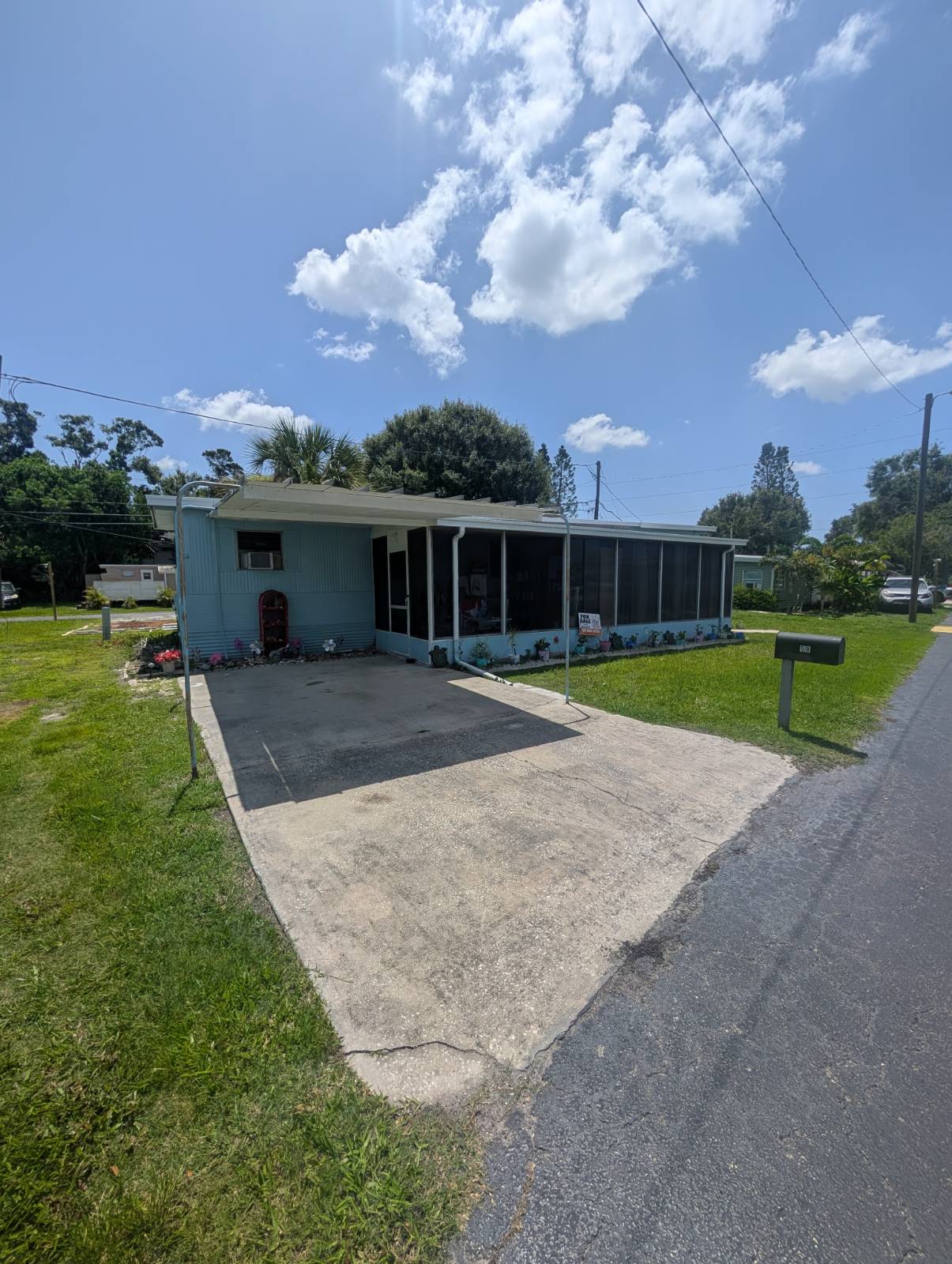 9333 Park Blvd 5B — photo