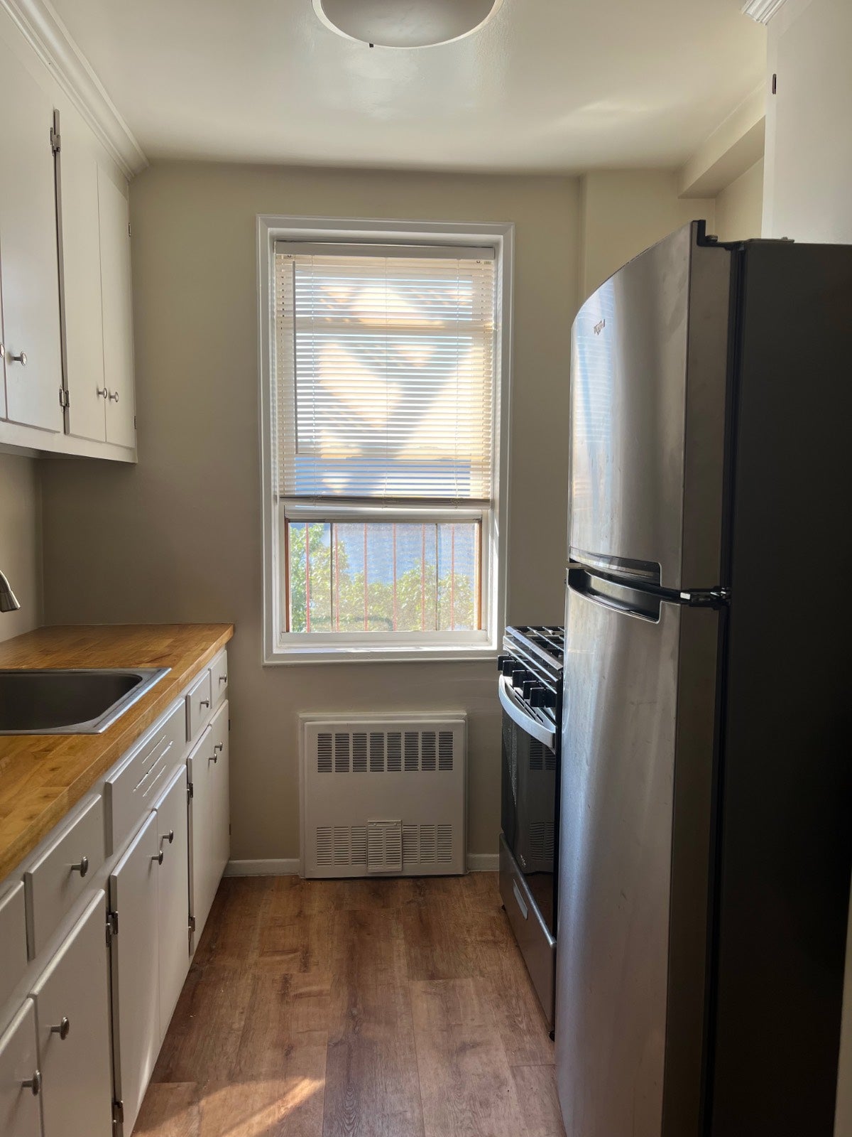 709 Warburton 6D — photo