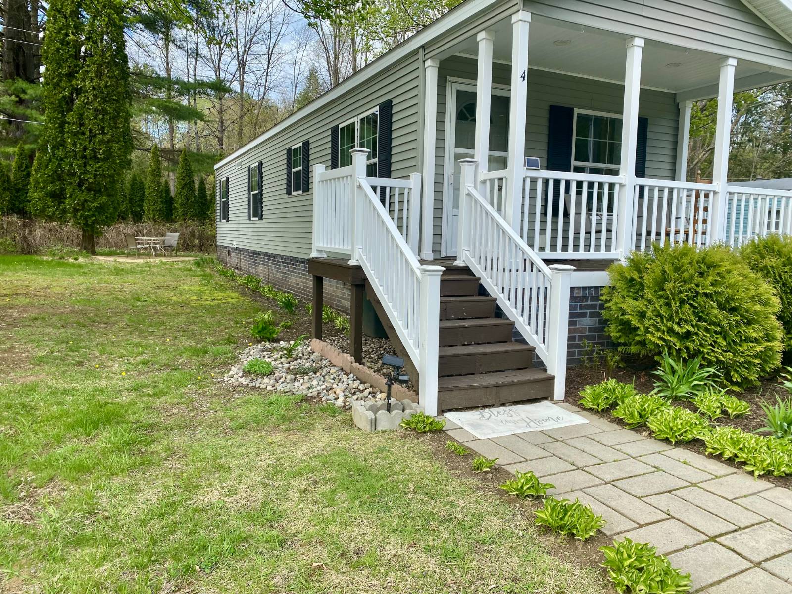 4 Hammond Ln. — photo