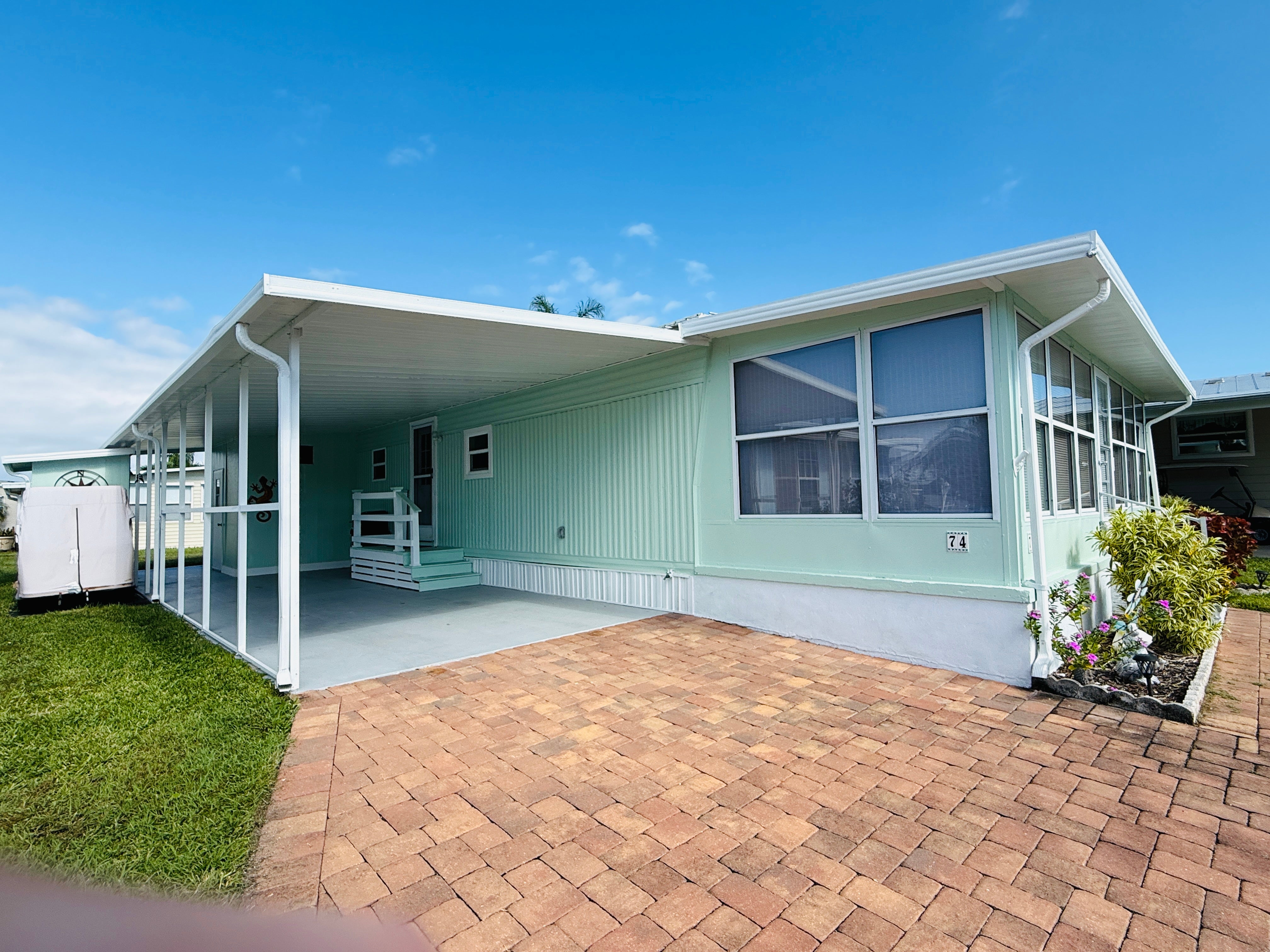 74 S. Harbor Drive — photo