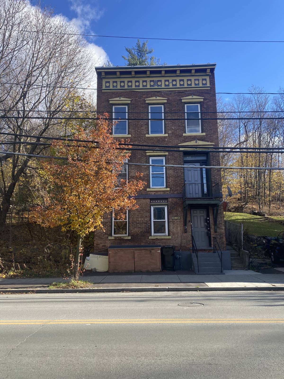 516 4th St 3F — photo