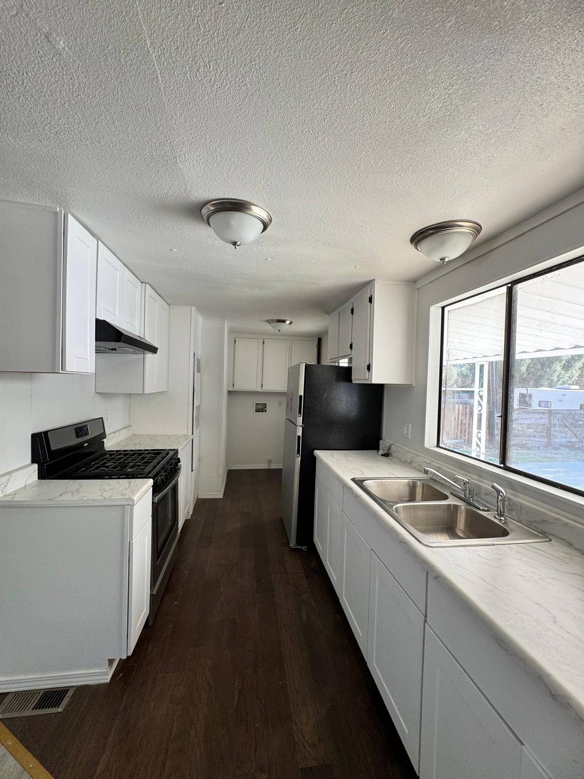 282 S Sierra Way 1 — photo