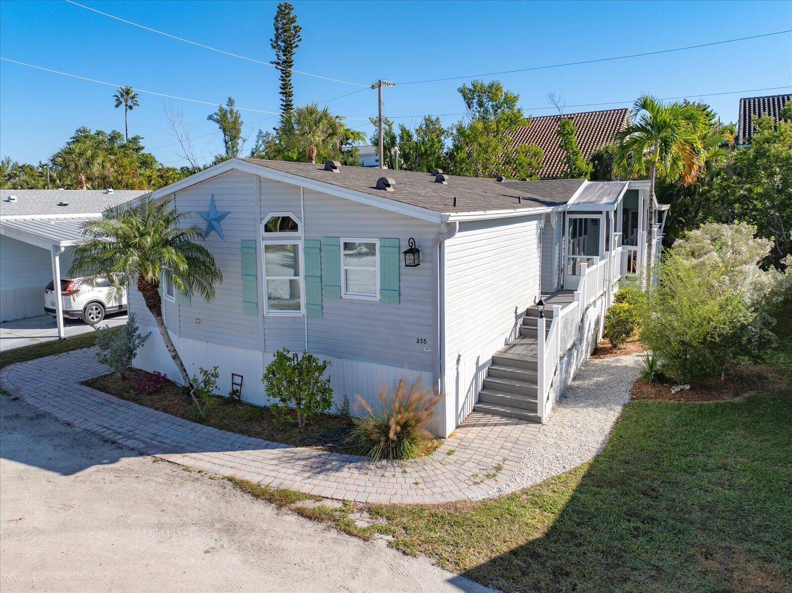 1119 Periwinkle Way 355 — photo