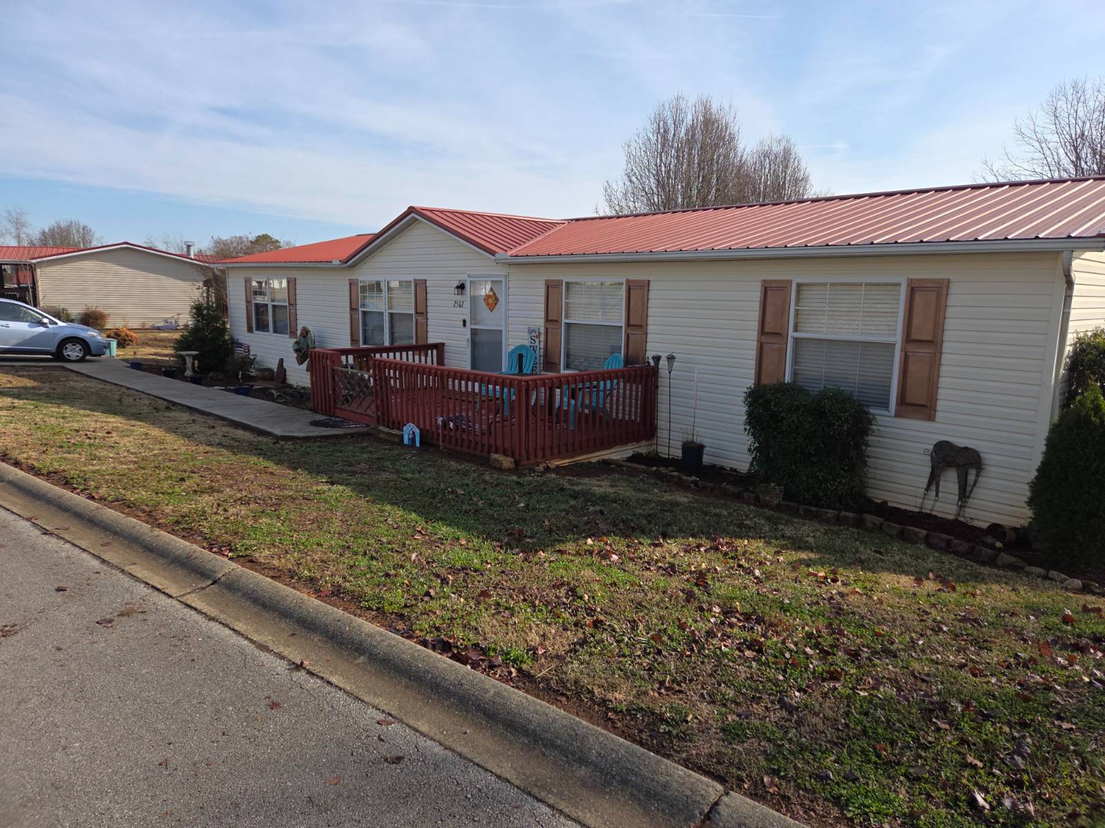 2502 Derby Way — photo