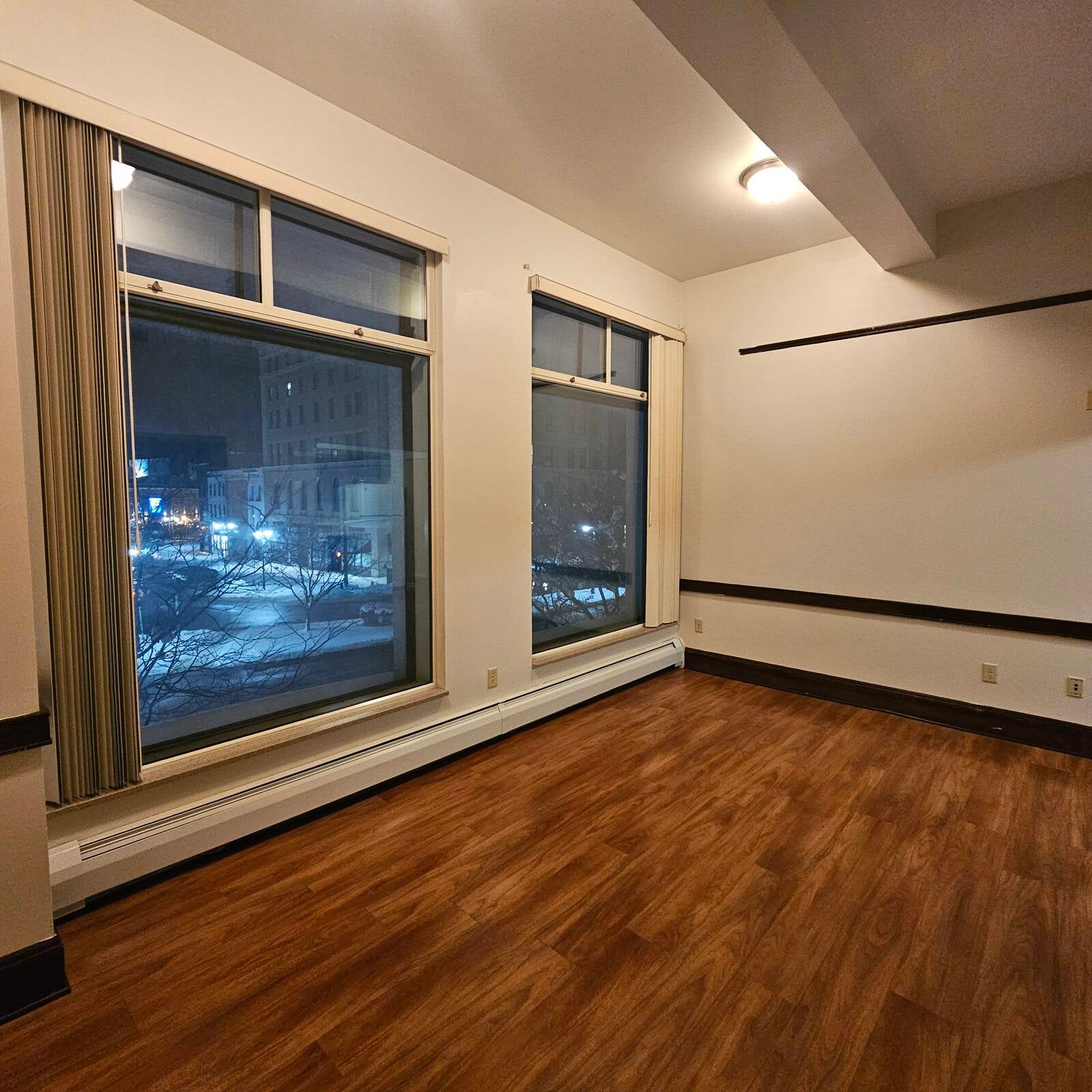 11 Public Square 307 — photo