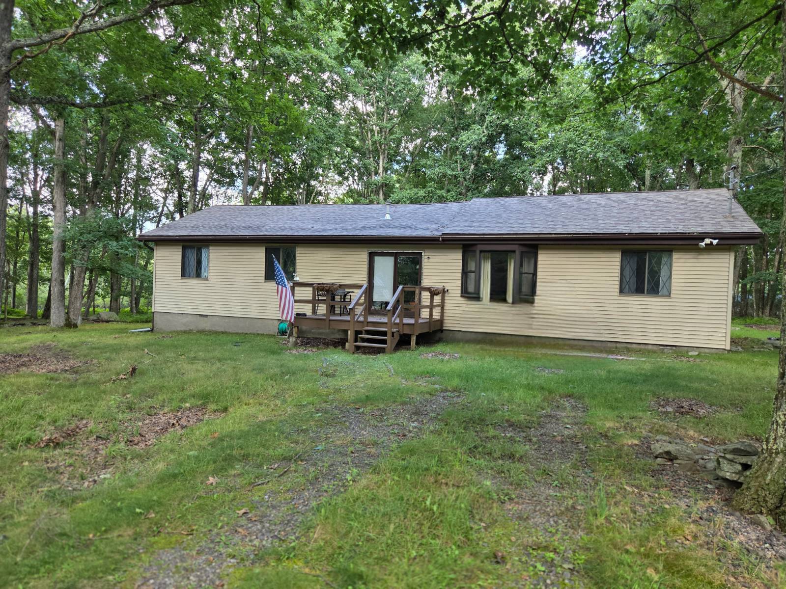 105 Floyd Court — photo