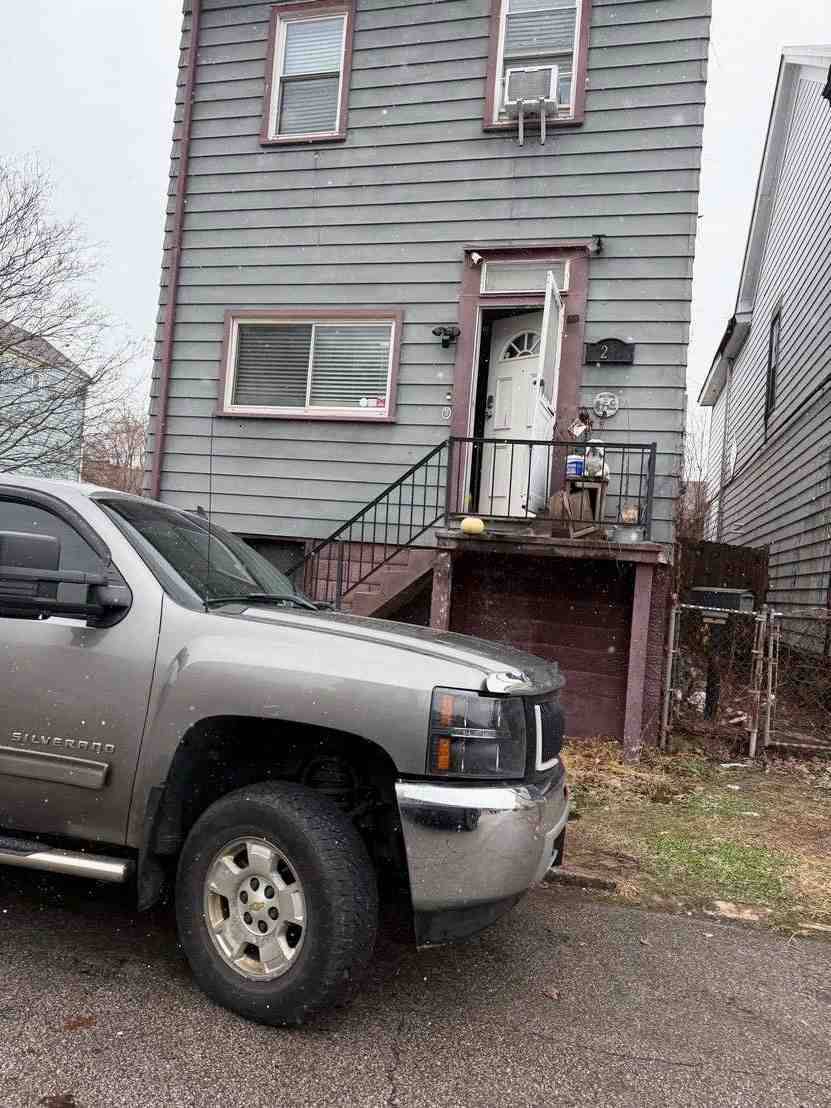 4237 Wood St — photo