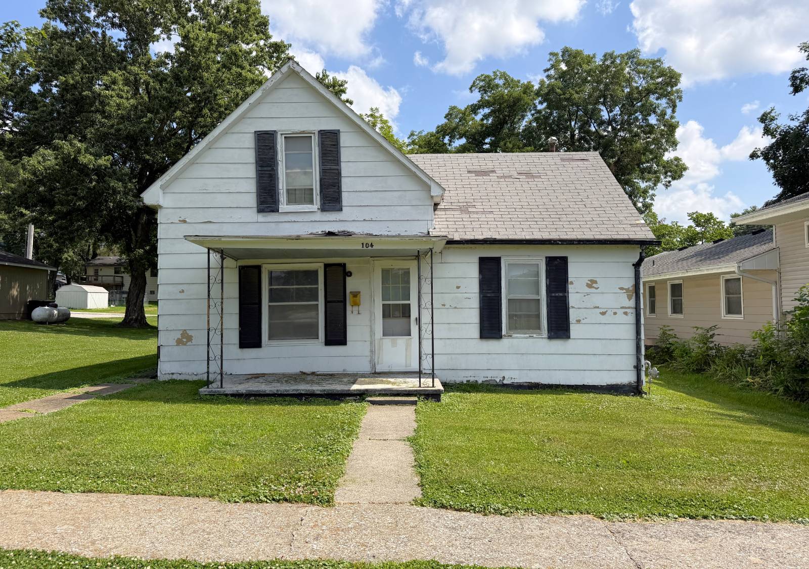 104 W Curtis — photo