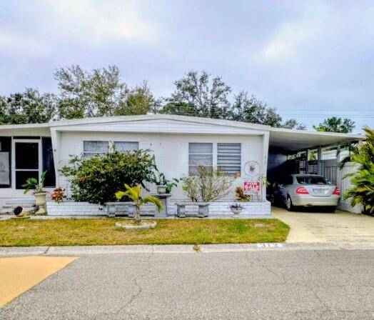 312 Molokai Dr — photo