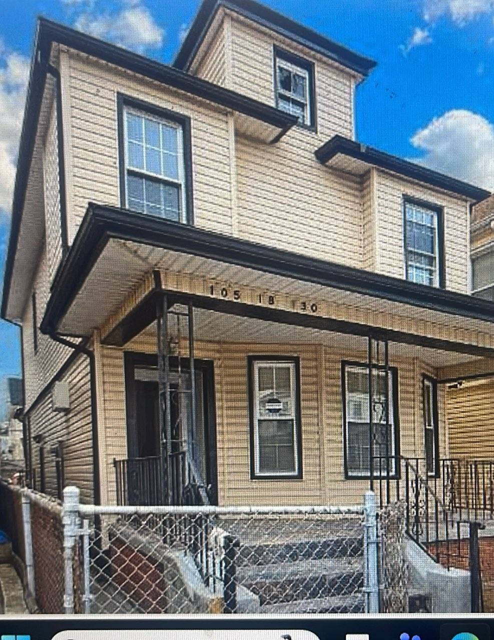 105-18 130 Street — photo