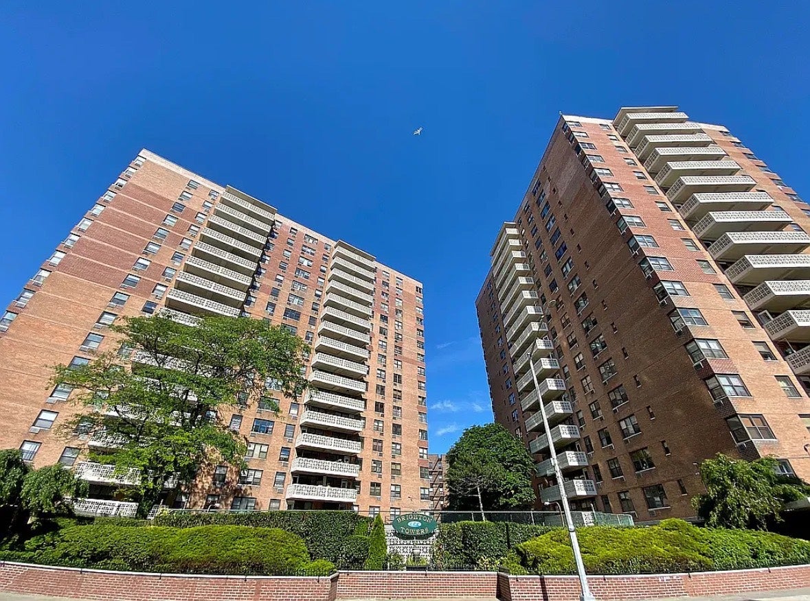 40 Brighton 1 Rd . 15L — photo
