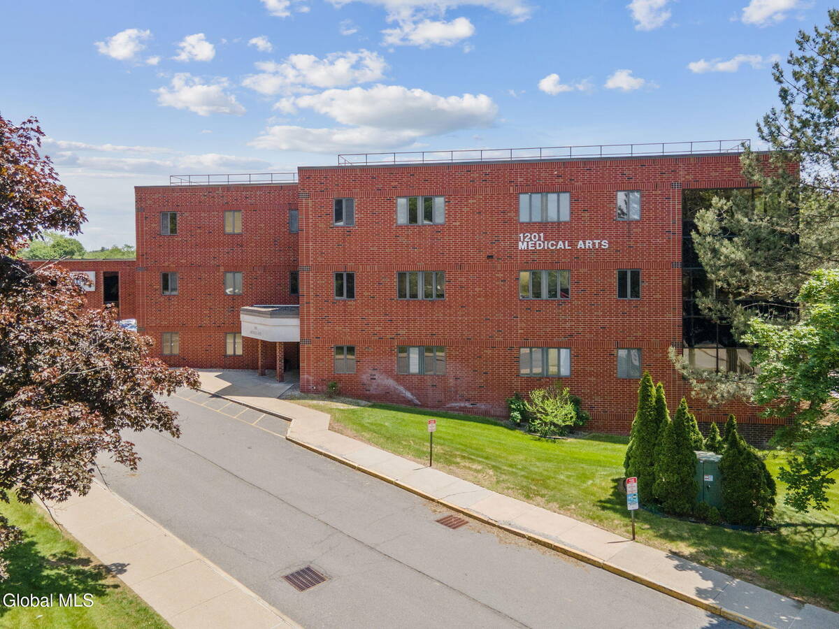 1201 Nott Street Suite 102 — photo