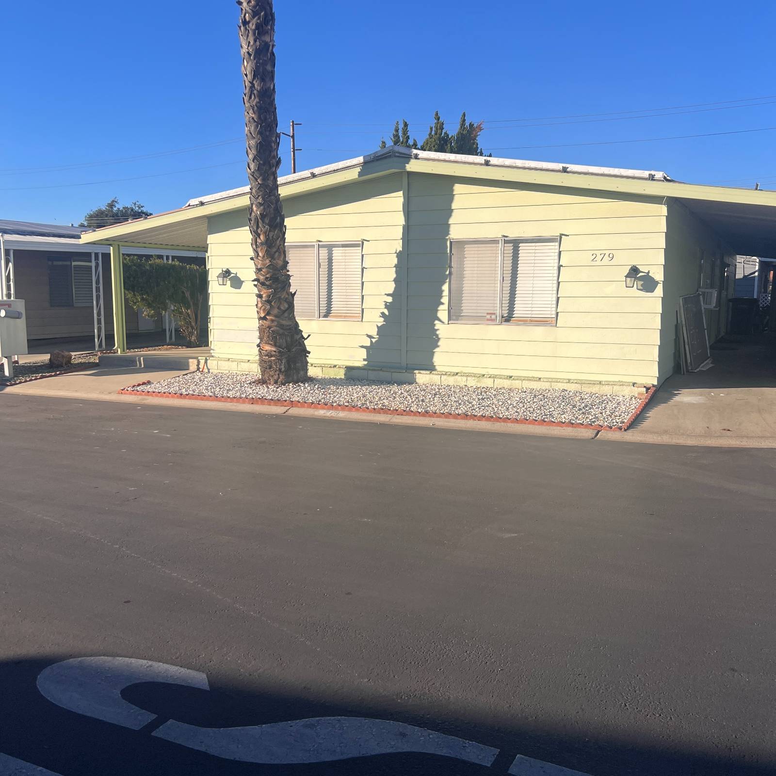 601 N Kirby St 279 — photo