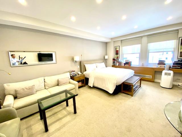 111 East 56th Street 907 — photo