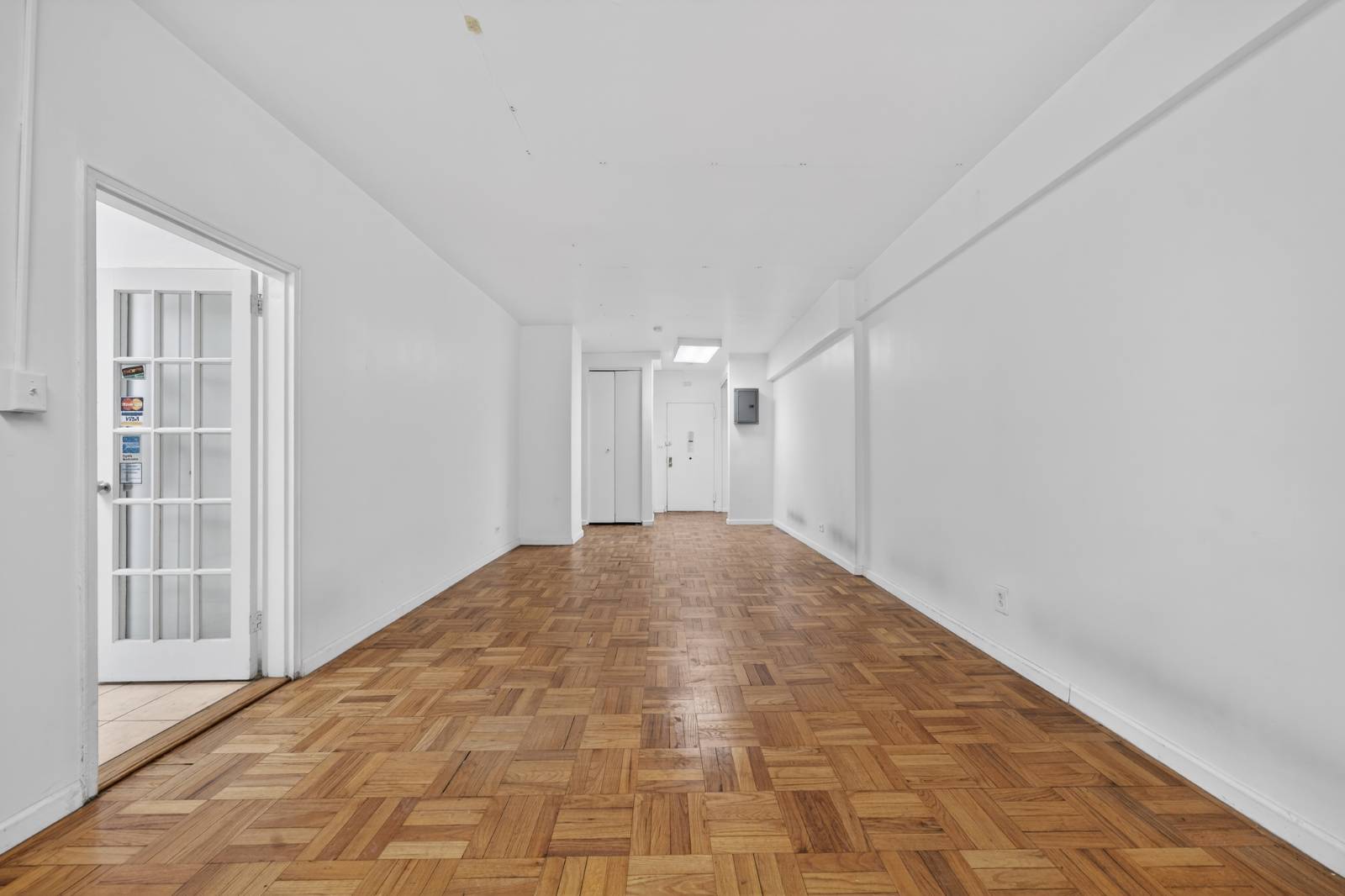 142-05 Roosevelt Ave 134 — photo