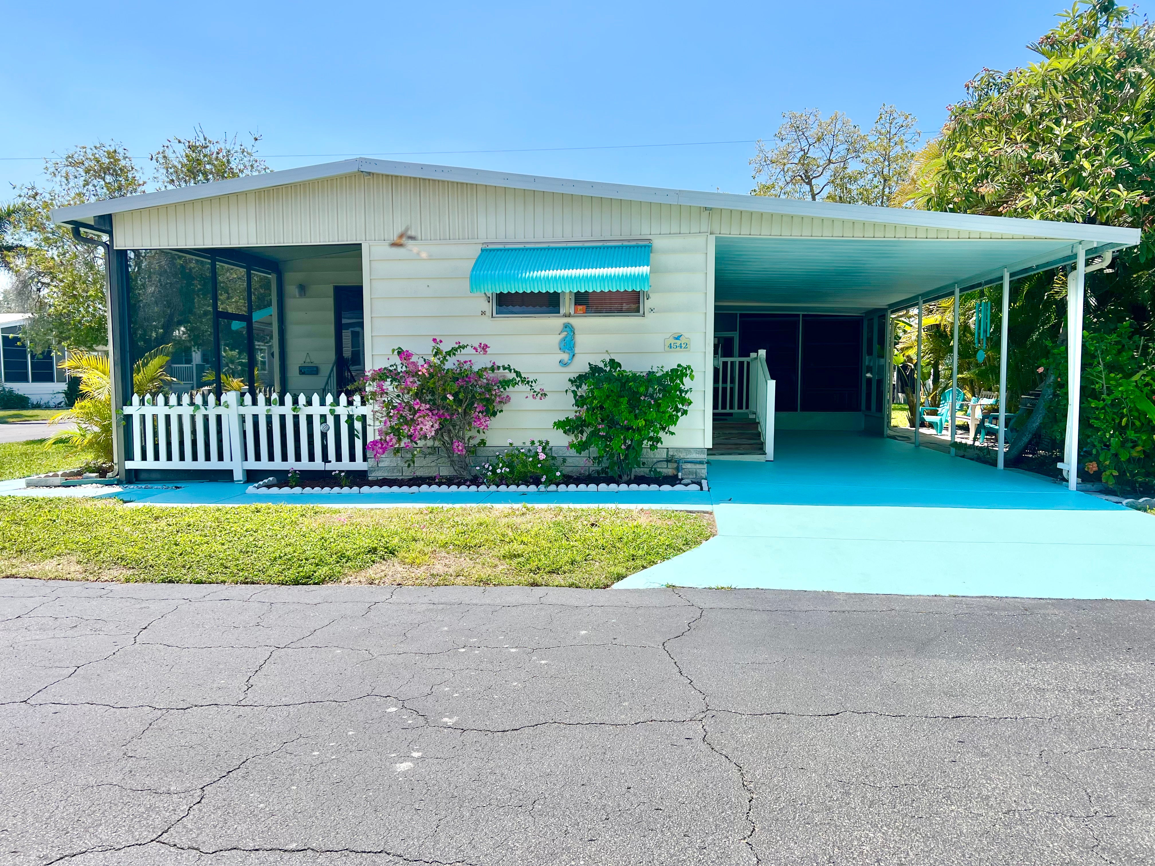 4542 Friendly Harbor St. — photo