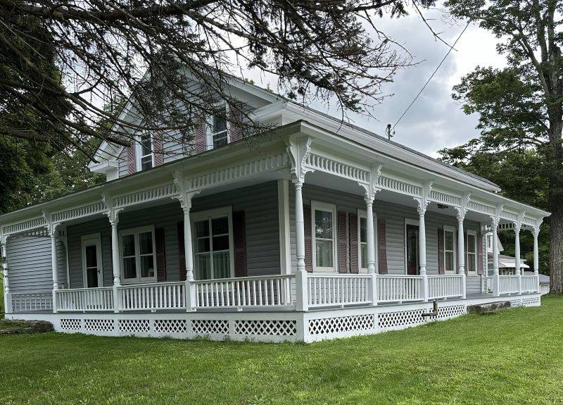 1094 County Highway 33 — photo