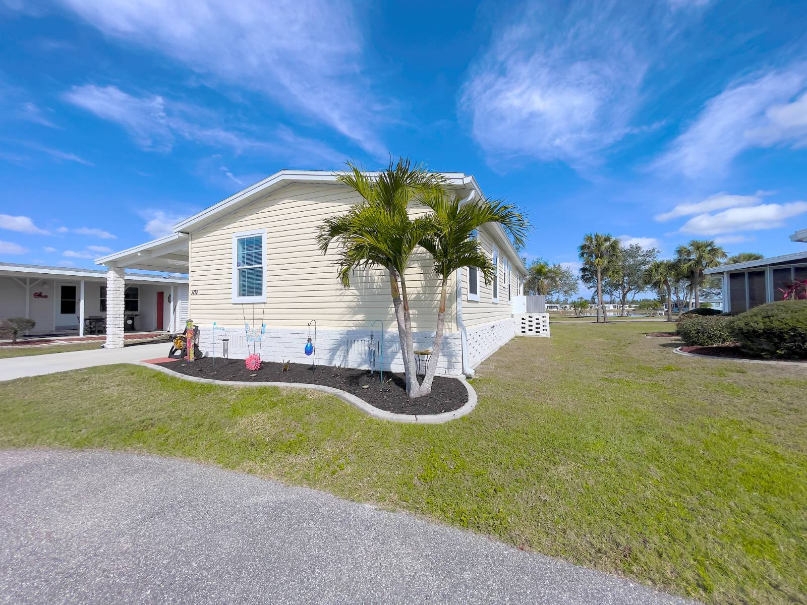 5601 Duncan Rd. 102 — photo