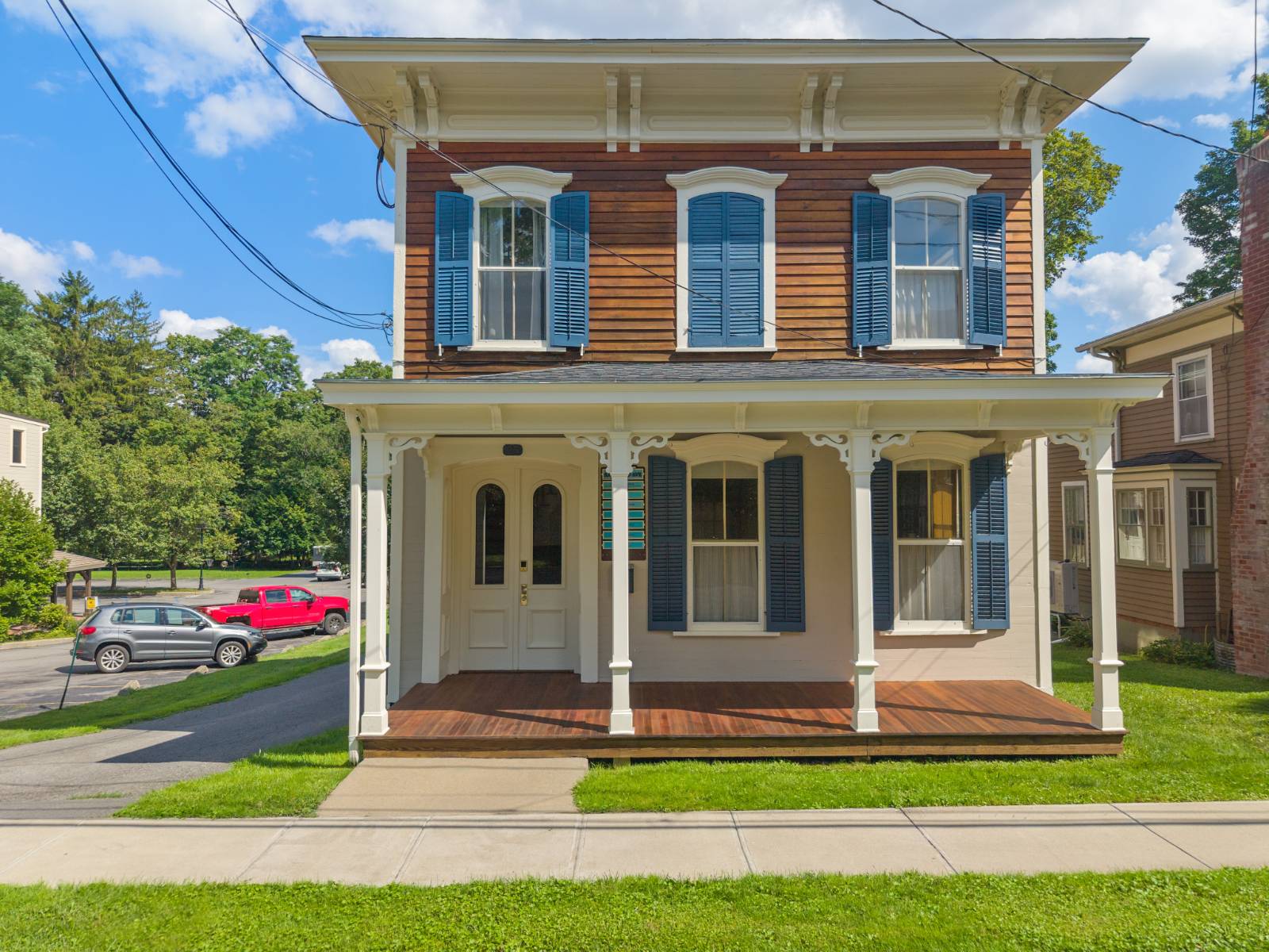 25 Railroad Ave — photo