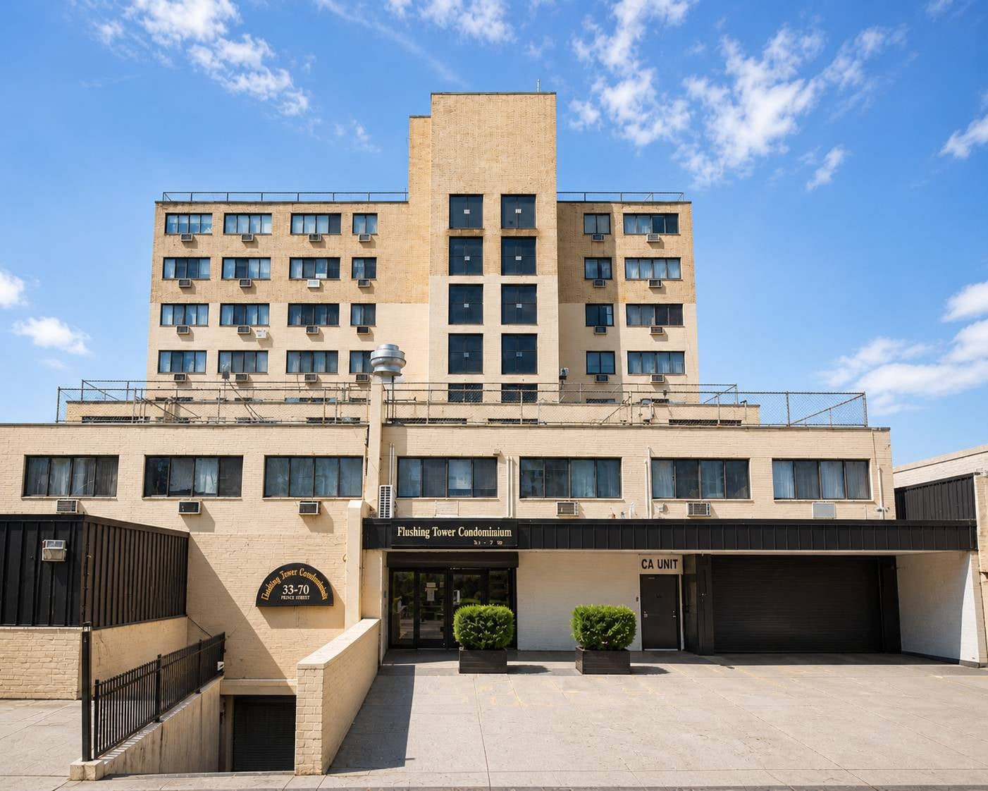 33-70 Prince St Ca-3 — photo