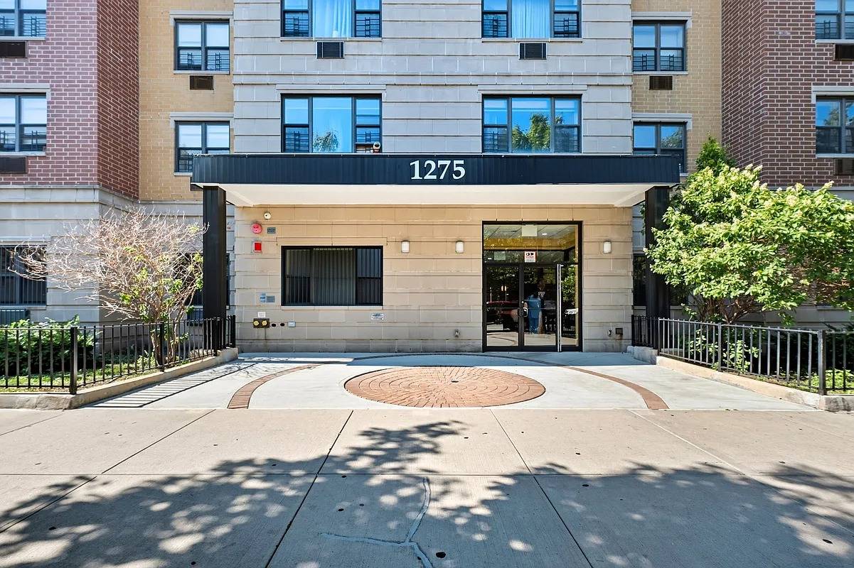 1275 Grant Ave 8G — photo