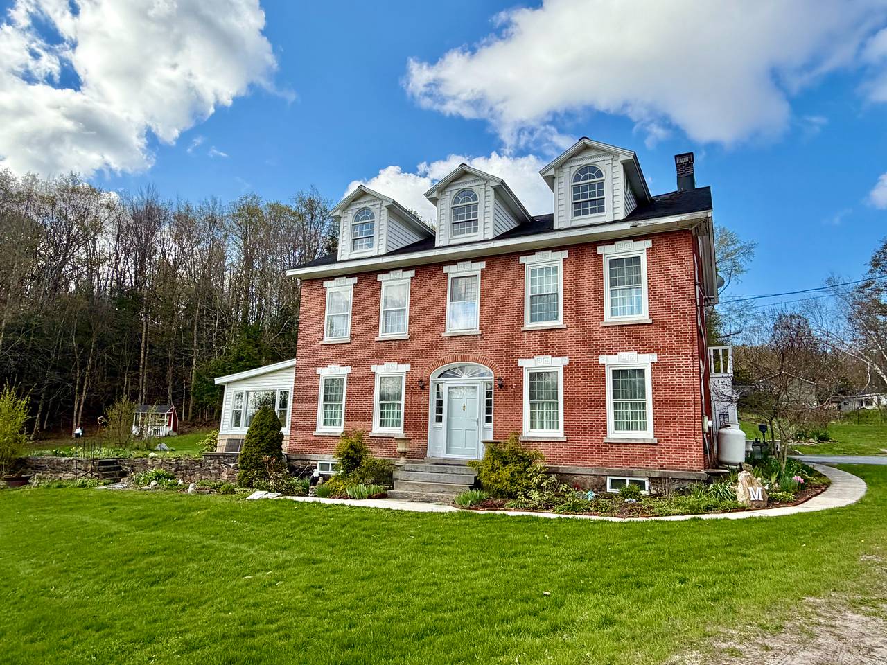 112 Kingsley Rd. — photo