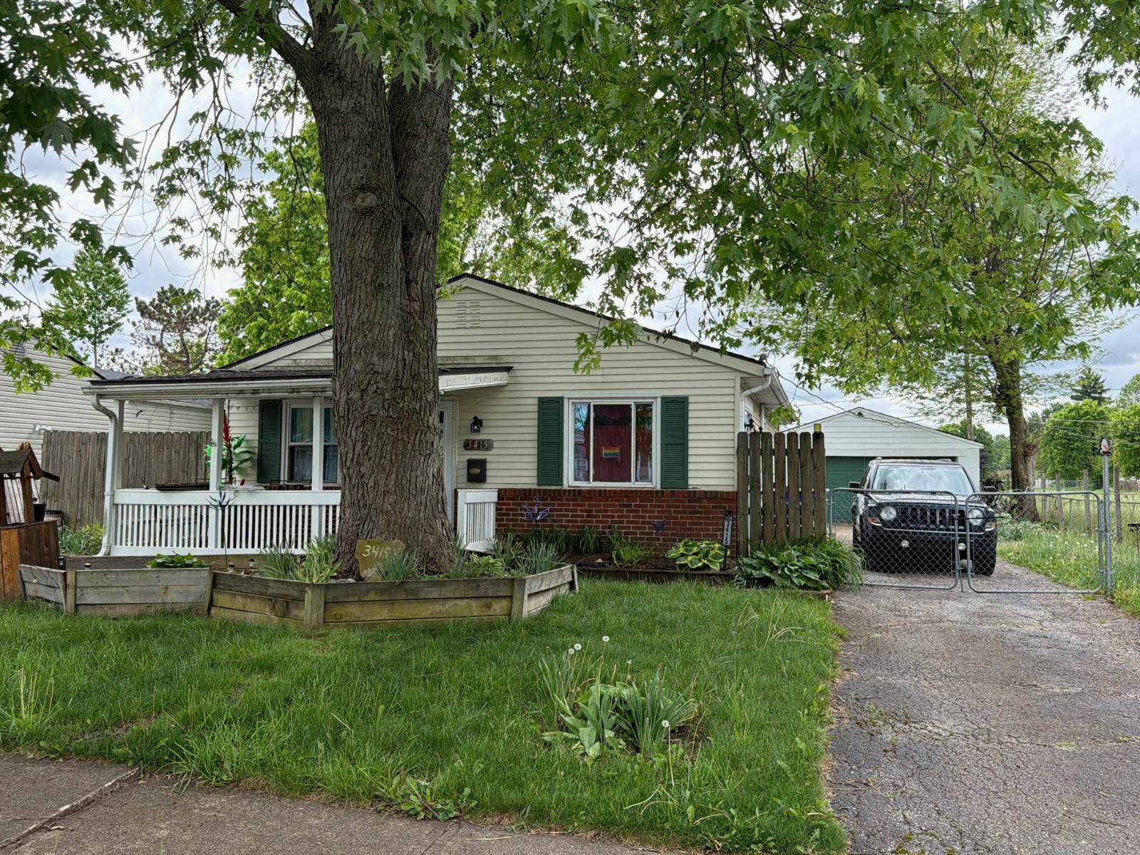 3415 Arnsby Rd — photo