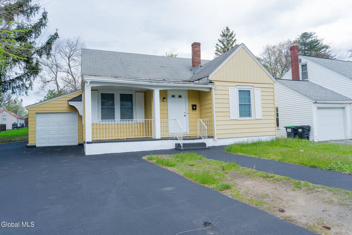 1311 Curry Road — photo