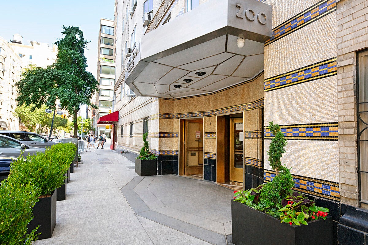200 West 20th Street 1401 — photo
