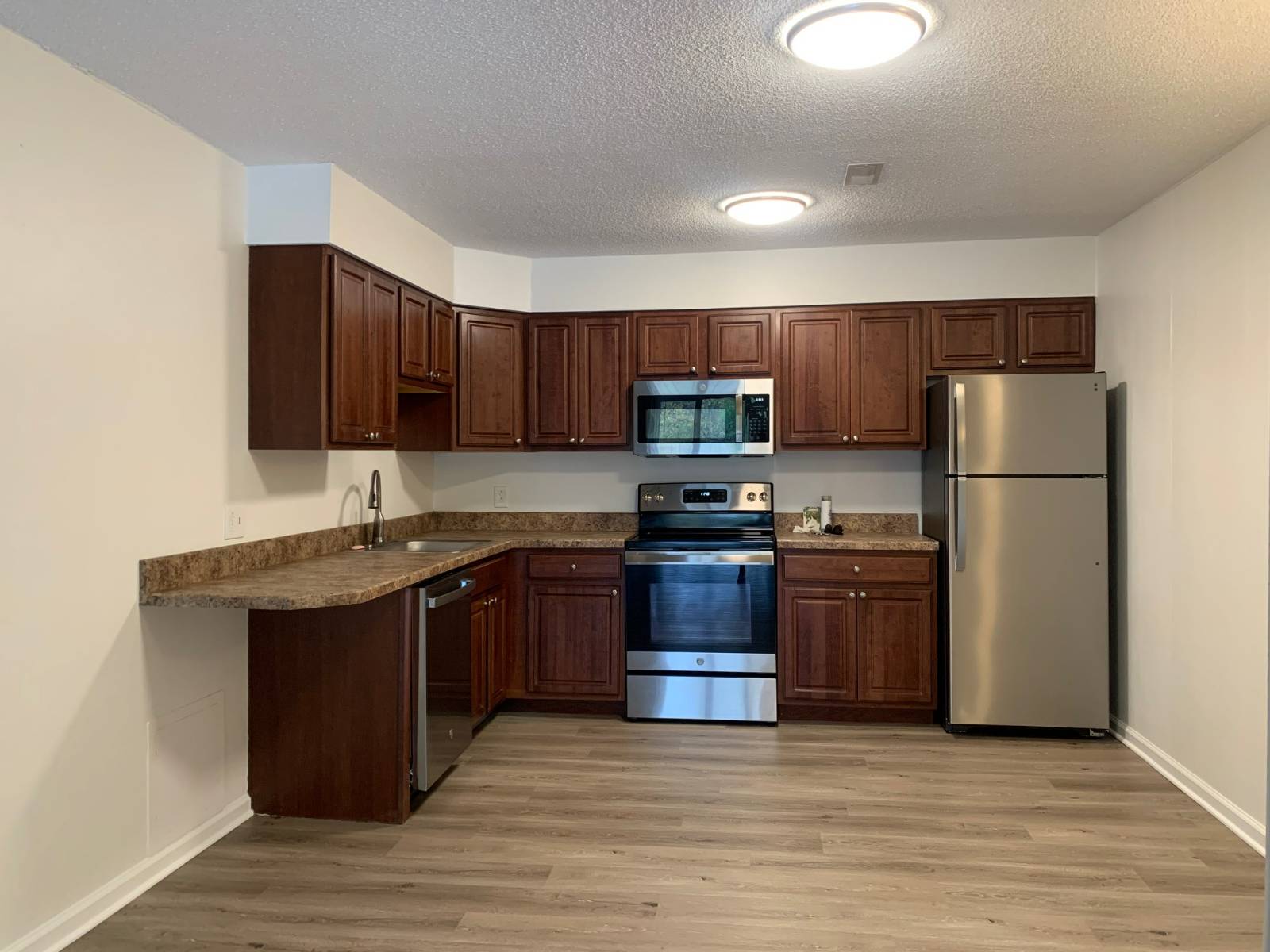 1552 Helderberg Ave 15 — photo