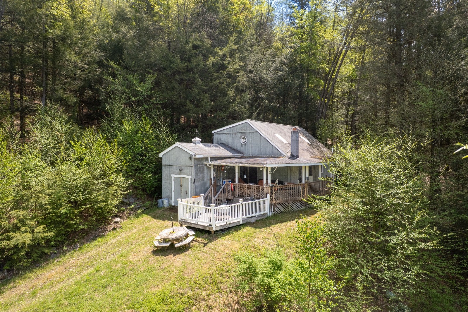 509 Thunder Rd — photo