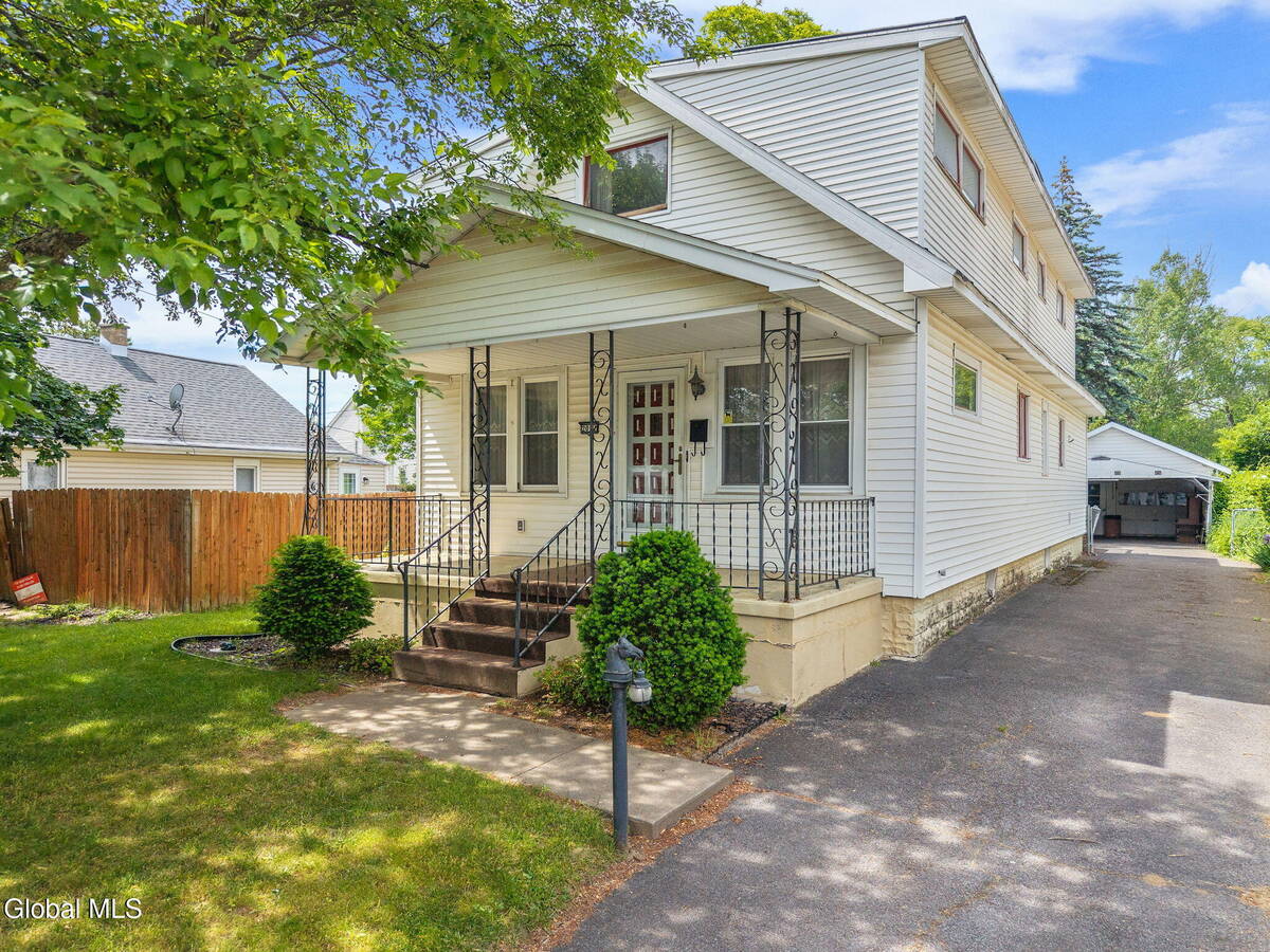 2021 Cedarlawn Avenue — photo