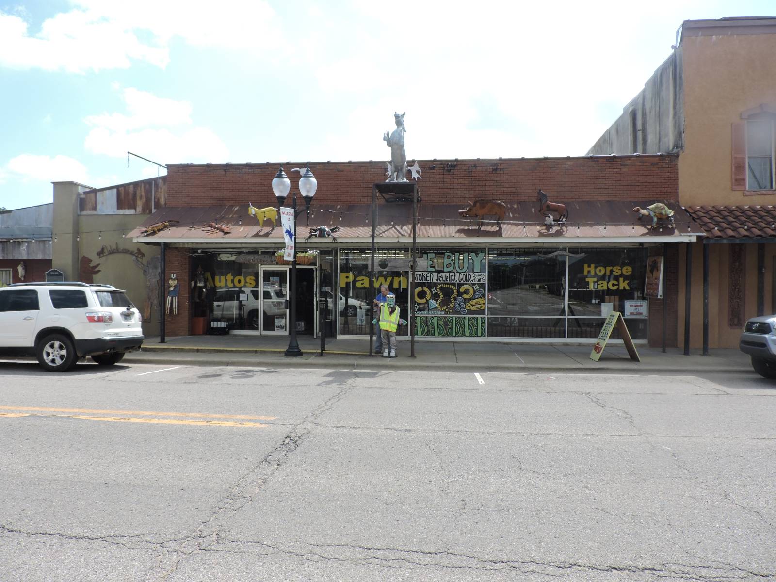 239 S Main St — photo