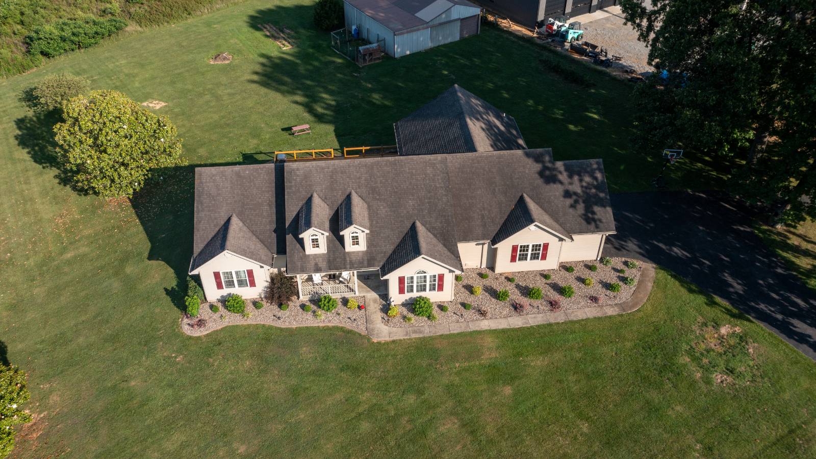 580 Spurlington Church Rd — photo