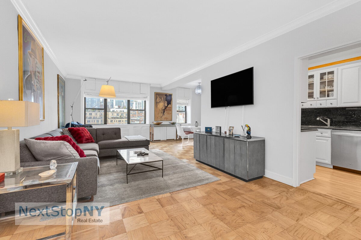 333 East 55th Street 11F — photo