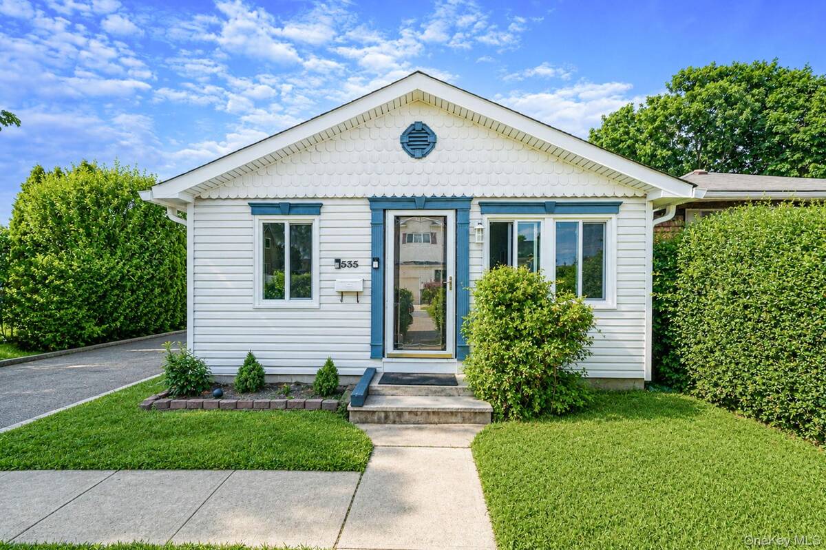 535 Outlook Avenue — photo