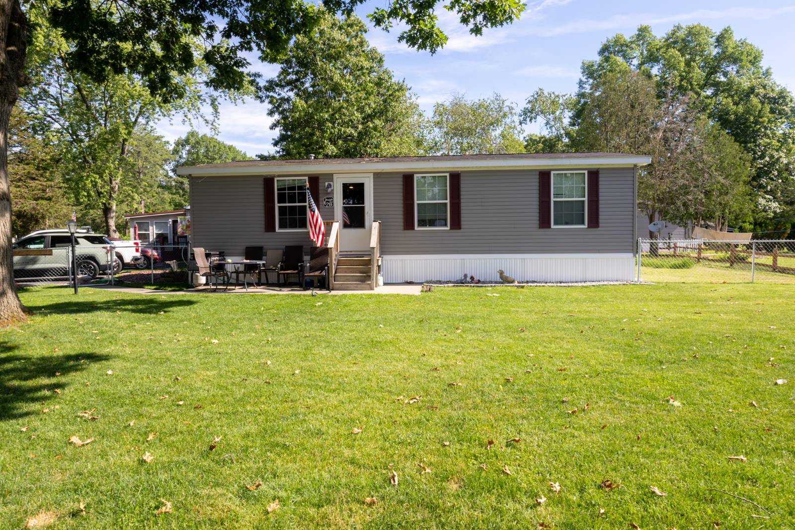 255 Lamplighter Acres — photo