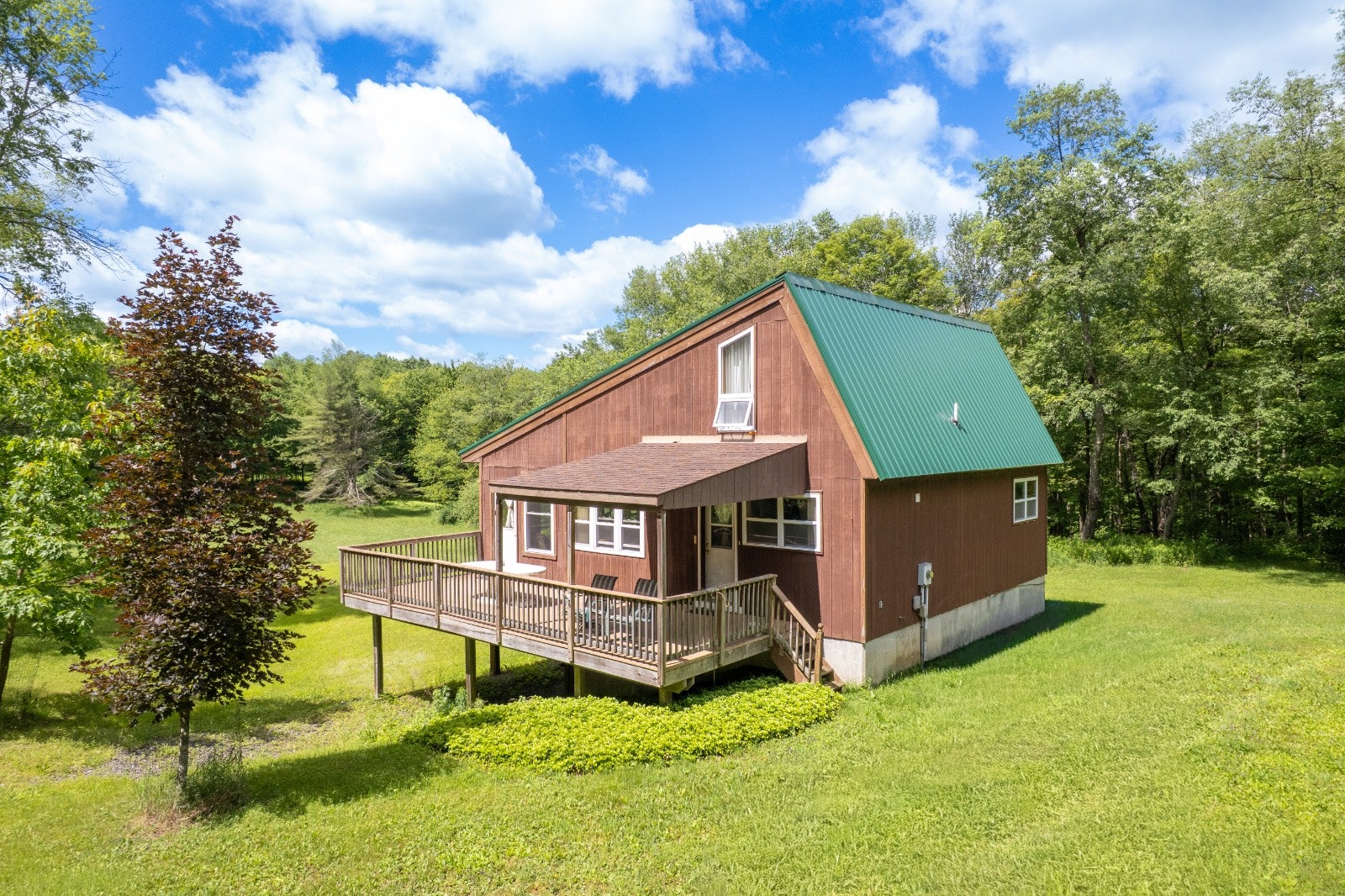 564 Neer Hill Rd — photo