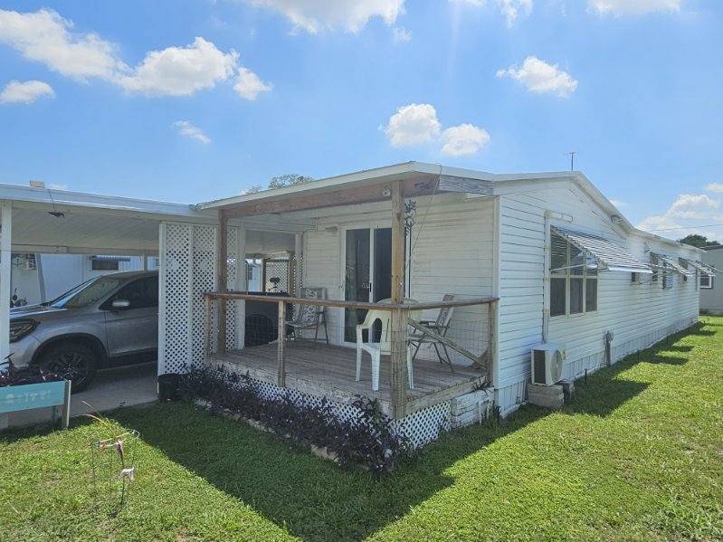 2471 Parakeet Park Blvd — photo
