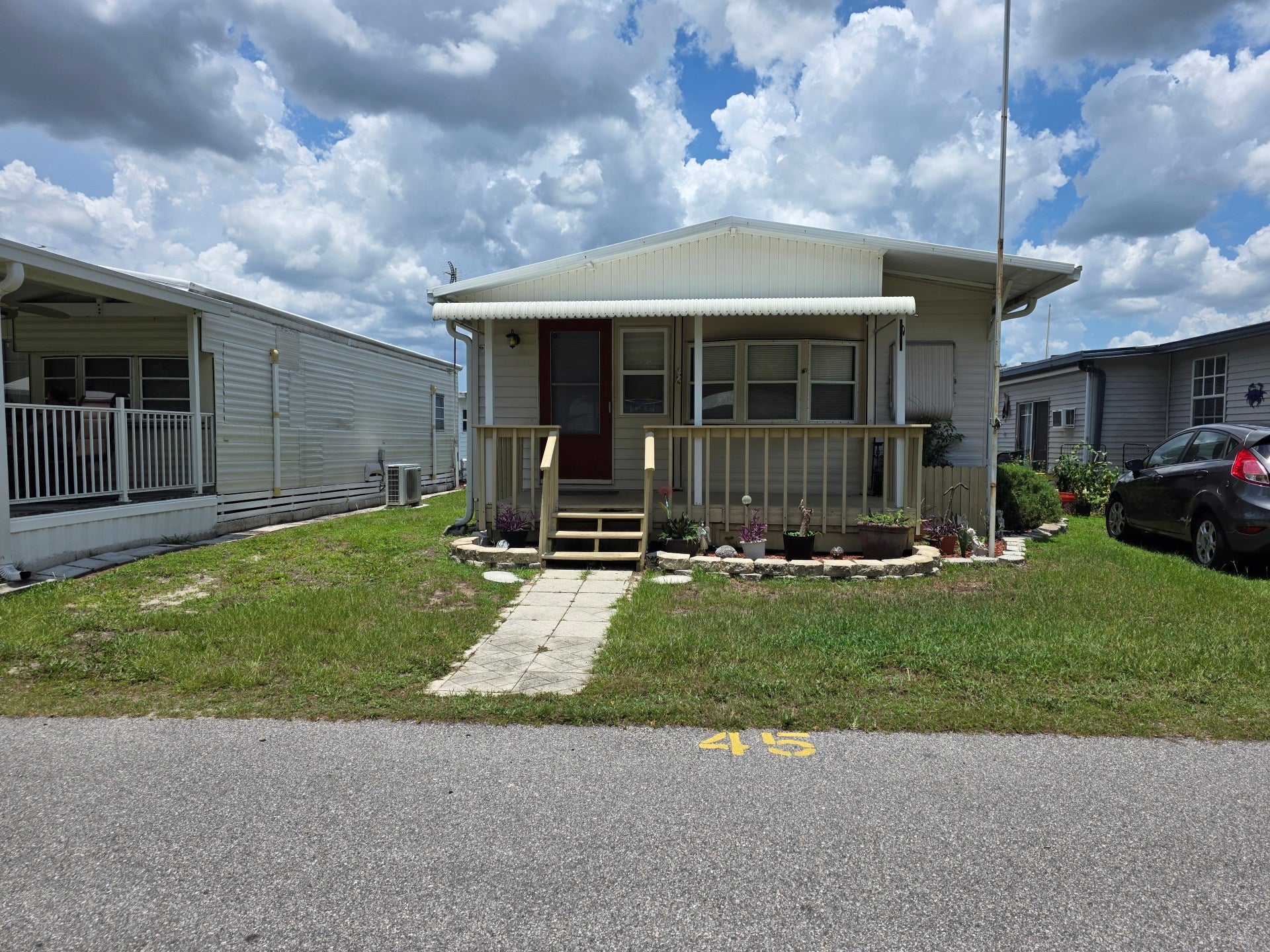 34615 Jeb Stuart St — photo