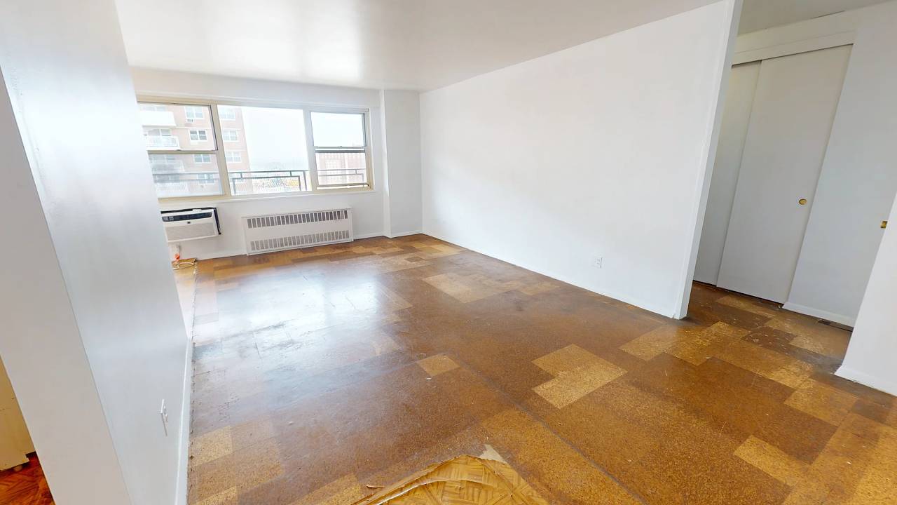 2932 West 5 Street 18D — photo