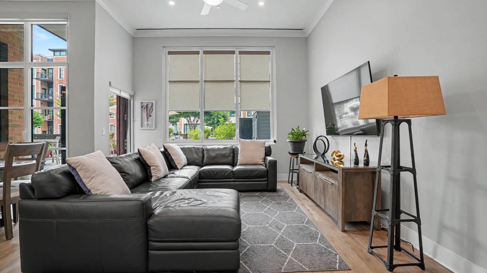 100 Garvies Point Road 1005 — photo