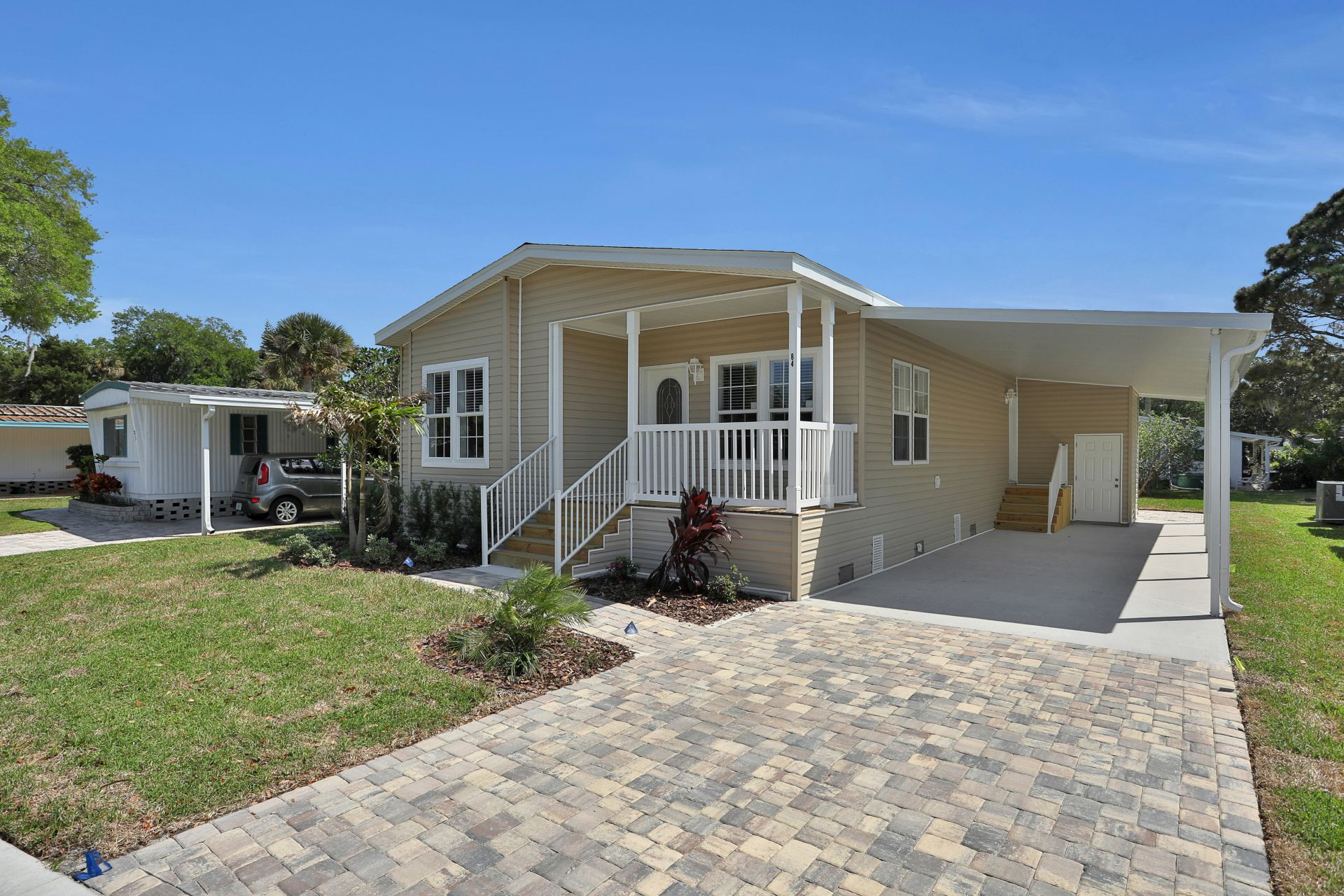 84 Royal Palm Circle — photo