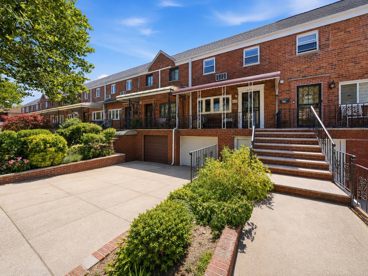 2739 E 63rd St — photo