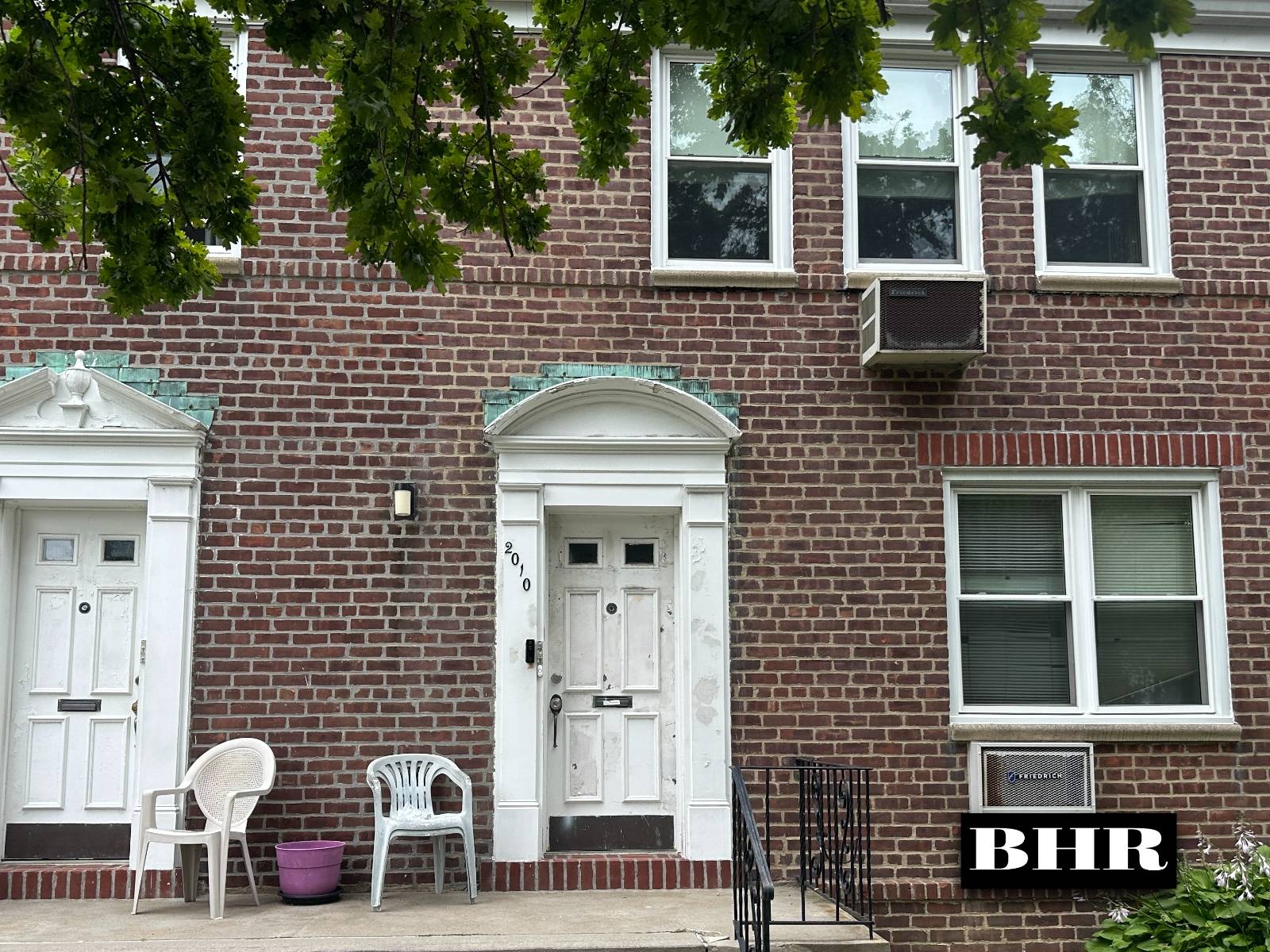 2010 E. 57th 89B — photo
