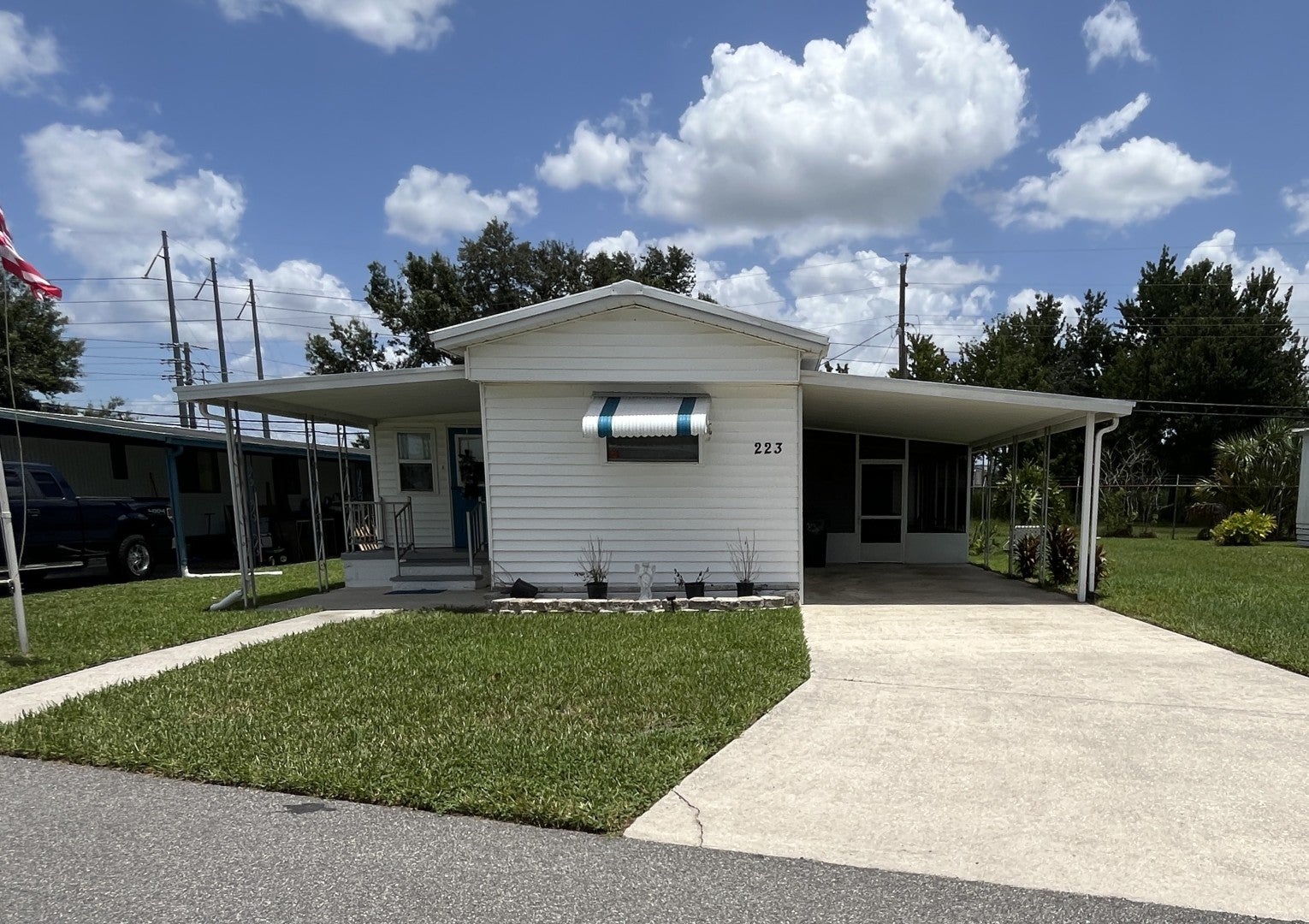 223 Royce Street — photo